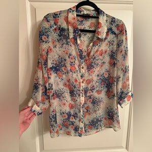 Floral Blouse with 3/4 Sleeves. Size M (40 EU).